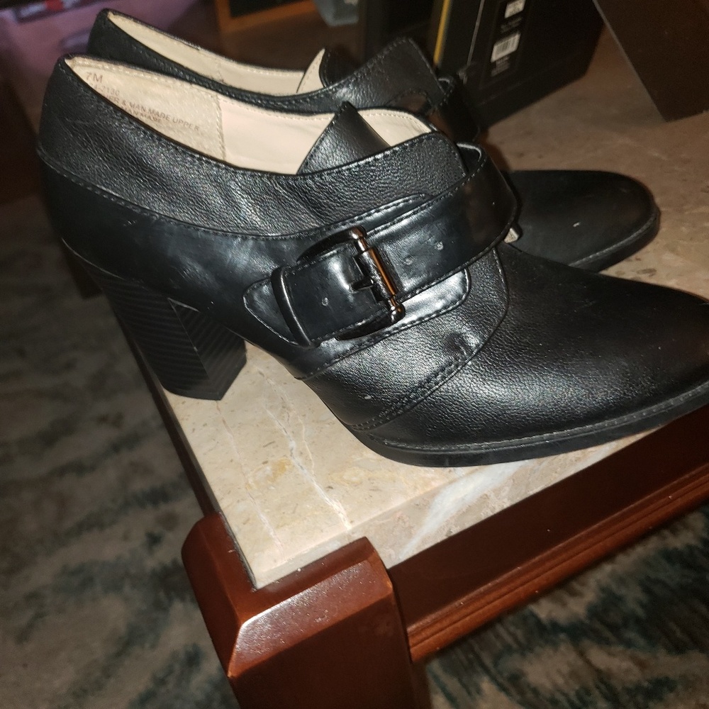 Shoes,7 M